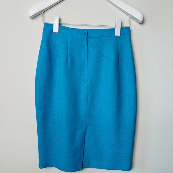 Vintage Azure Blue 2pc Blazer & Skirt Suit Size 6 - Picture 11 of 13